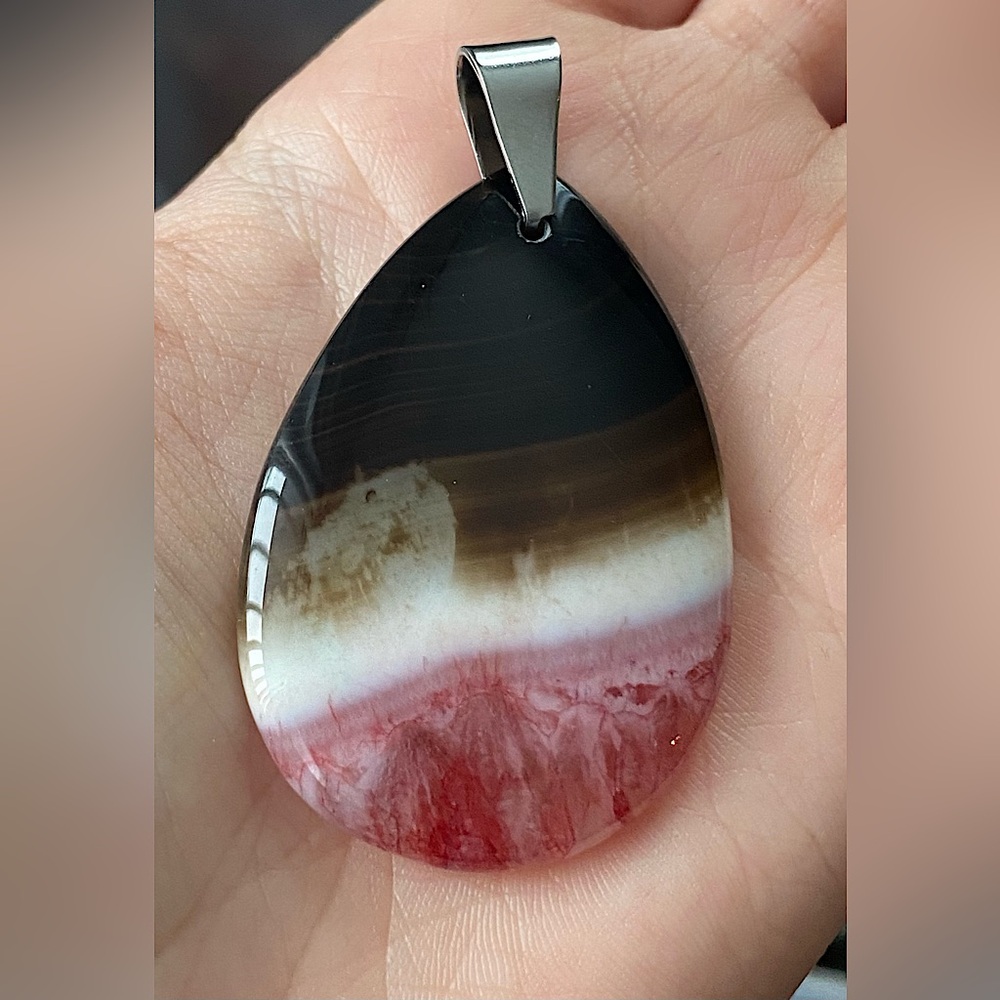 Hand Crafted Teardrop Agate Pendant in Black, Brown, White and Pink-Red